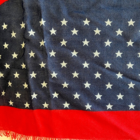 NWT Talbots Parisian Blue & Red Women’s Scarf Wrap Eiffel Tower, NWT - Picture 3 of 7